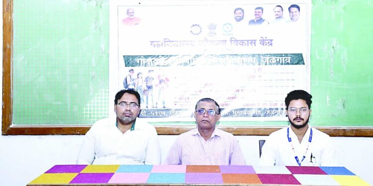 गोदावरी अभियात्रिकीत कौशल्य विकास केंद्रांचे उदघाटन