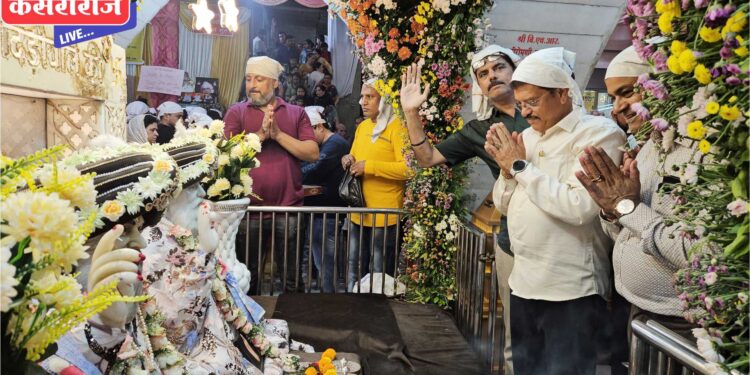 आ. राजूमामा भोळे यांनी घेतले दर्शन, वर्सी महोत्सवाला दिली भेट