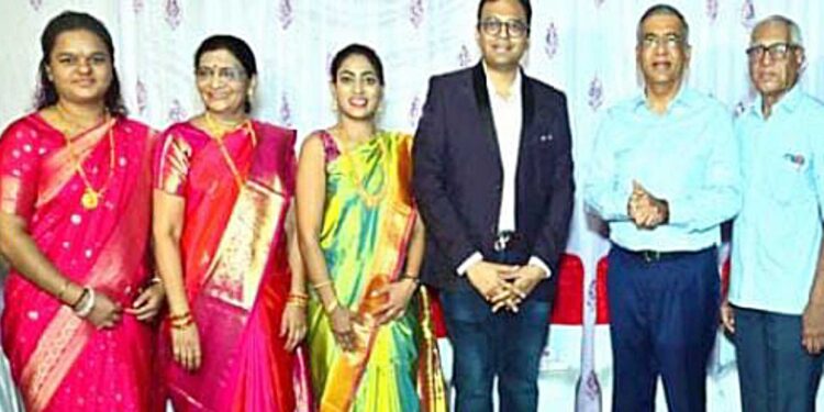 आनंद हॉस्पिटल व डायलिसिस युनिटचे सातव्या वर्षात पदार्पण