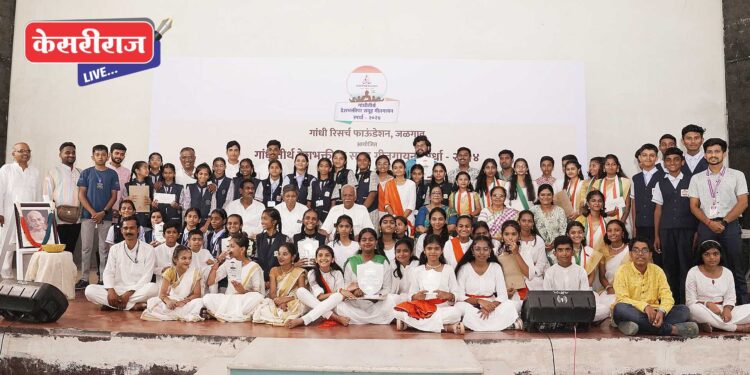 शब्दाने नाही, तर कृतीने जगा – अब्दुलभाई