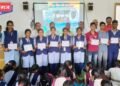 सामनेर विद्यालयात विद्यार्थ्यांना स्कॉलरशिपचे धनादेश प्रदान