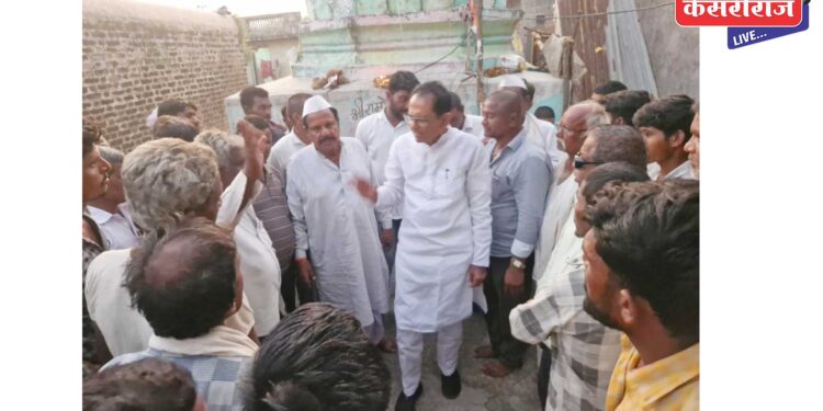 आ. चिमणराव पाटील यांनी ग्रामस्थांशी साधला संवाद