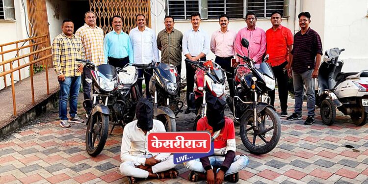 चोरीची दुचाकी घेऊन फिरणारा साथीदारासह गजाआड, चार दुचाकी जप्त