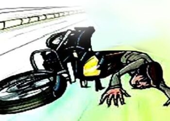 अज्ञात वाहनाच्या धडकेत दुचाकीस्वार युवक ठार