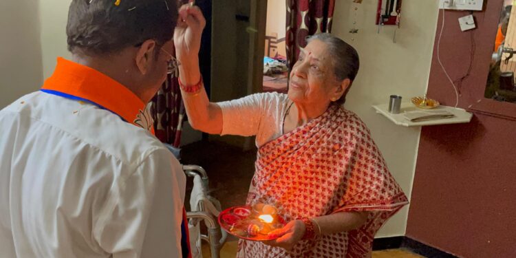 तुम्ही निवडून या राजूभाऊ, तेव्हाच आमची भाऊबीज साजरी होईल..!