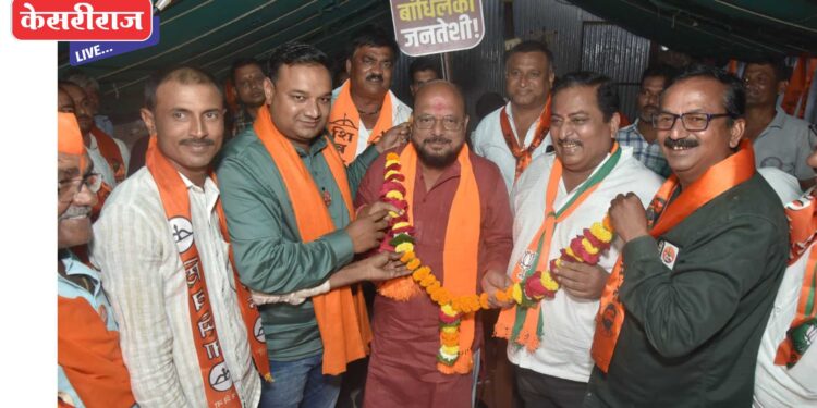 जनतेच्या सेवेसाठी सदैव कटिबद्ध : गुलाबराव पाटील यांचा जनतेशी संवाद