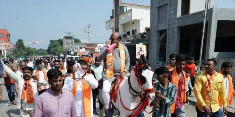 जळके – विटनेर परिसरात गुलाबराव पाटील यांना जनतेचा मिळतोय पाठिंबा !