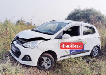 निवडणुक कर्तव्यावर जाणाऱ्या वाहनाला अपघात : चार महिला अधिकारी जखमी