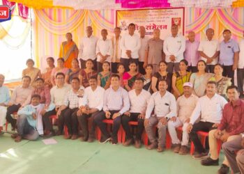 पळासखेडेत २६ वर्षांनी शिक्षक, माजी विद्यार्थी आले एकत्र