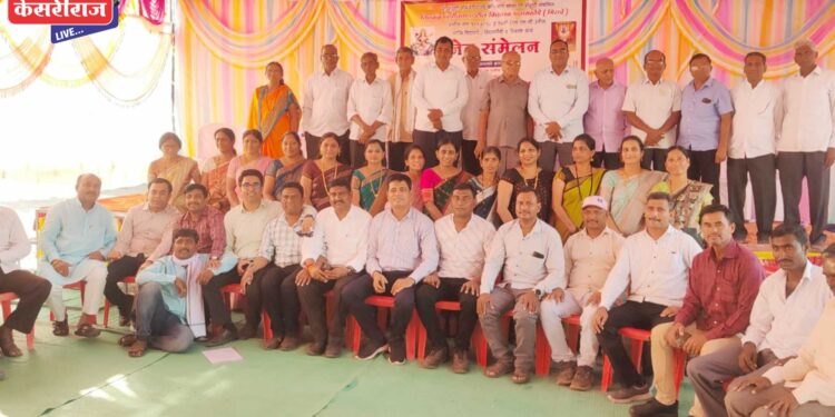 पळासखेडेत २६ वर्षांनी शिक्षक, माजी विद्यार्थी आले एकत्र