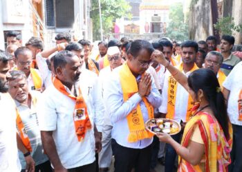 अमोल पाटील यांच्या प्रचाराला पारोळा तालुक्यात नागरिकांचा उत्स्फूर्त प्रतिसाद ; ठिकठिकाणी जल्लोषात स्वागत
