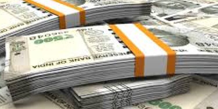 बोहरा गल्लीत प्रौढाकडून २५ लाखांची रोकड जप्त