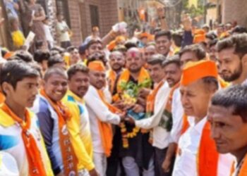 थोरामोठ्यांचे आशीर्वादाने भगवा फडकणारच : गुलाबराव पाटील
