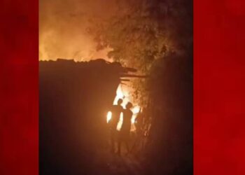 पुन्हा गॅस सिलेंडर स्फोट : ४ घरांना भीषण आग; संसारोपयोगी वस्तू जळून खाक