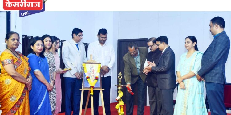 पांढरा कोट वैद्यकीय व्यवसायाचं प्रतीक – डॉ. आर्विकर