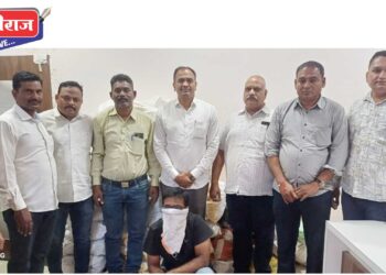 जळगावात पवणे तीन लाखांचा गुटखा पकडला