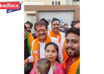 ईश्वर कॉलनीत दिवाळी, आ. राजूमामा भोळेंचे फटाक्यांच्या आतिषबाजीत स्वागत