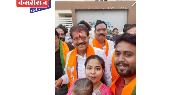 ईश्वर कॉलनीत दिवाळी, आ. राजूमामा भोळेंचे फटाक्यांच्या आतिषबाजीत स्वागत