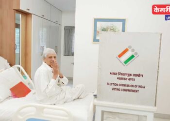 निवडणूक आयोग व जिल्हाधिकारी कार्यालयातर्फे गृहमतदान मोहीम