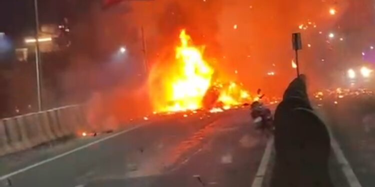 चालकाच्या प्रसंगावधानाने बाळ, माता, डॉक्टर सुखरूप : चौघांचे प्राण वाचले