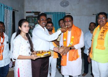 “आम्ही तुमच्या पाठीशी खंबीरपणे उभे’ : महायुतीचे अमोल पाटलांना दिला मतदारांनी विश्वास !