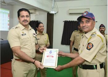 निवडणूक काळात उत्कृष्ट काम : हेडकॉन्स्टेबल नरेंद्र वारुळे यांचा गौरव