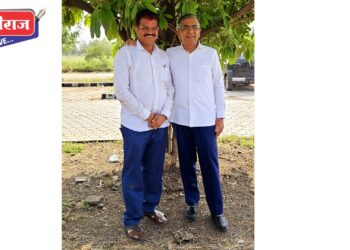 जळगावच्या विकासाबाबत आ. सुरेश भोळे, उद्योजक अशोक जैन यांच्यात चर्चा