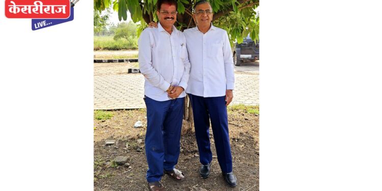 जळगावच्या विकासाबाबत आ. सुरेश भोळे, उद्योजक अशोक जैन यांच्यात चर्चा