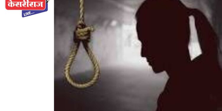 गळफास घेतलेल्या प्रौढ महिलेचा उपचारांती मृत्यू