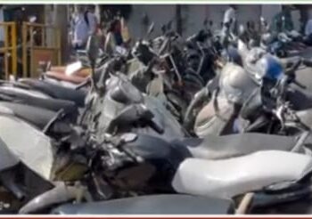 अल्पवयीनांसह विनापरवाना दुचाकी चालविणाऱ्या विद्यार्थ्यांवर वाहतूक शाखेची कडक कारवाई