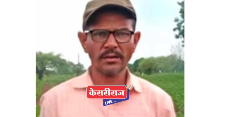 खड्ड्यांचा अंदाज न आल्याने दुचाकी आदळून इसमाचा मृत्यू