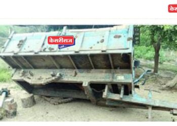 ट्रॉलीखाली लागलेला जॅक निसटल्याने  तरुणाचा दबून मृत्यू