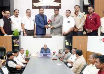 सहा.संचालक डॉ विवेकानंद गिरी यांची डॉ.उल्हास पाटील वैद्यकिय महाविद्यालय व रूग्णालयास भेट