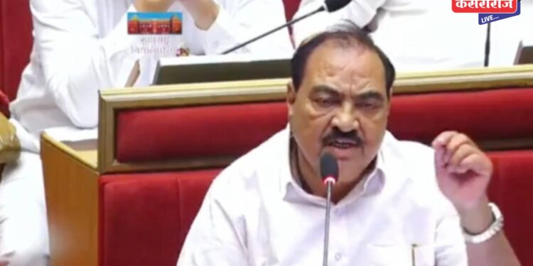 ग्रंथालय कर्मचाऱ्यांचे पगार वाढवा, संविधानाच्या प्रति मोफत वाटाव्या…