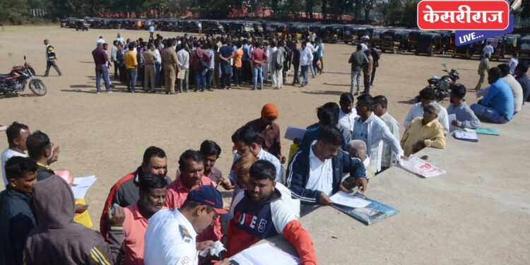 नियमांचे उल्लंघन करणाऱ्या २५० पेक्षा अधिक रिक्षा चालकांवर कारवाईचा बडगा