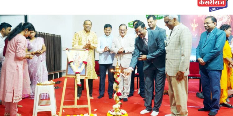 डॉ.गुणवंतराव सरोदे आयुर्वेद मेडीकल कॉलेज,हॉस्पीटल आणि रिसर्च सेंटर प्रथम वर्षाच्या विद्यार्थ्यांचा व्हाईट कोट आणि चरक शपथ ग्रहण समारंभ उत्सहात