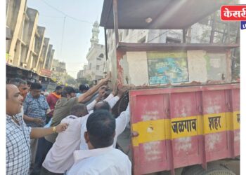 विद्यालयांच्या परिसरात गुटखा विक्री : ६ पान टपऱ्यांवर जप्तीची धडक कारवाई