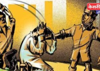 लोखंडी  फावड्याने मारहाण केल्याने तरुण गंभीर जखमी