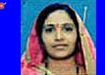 पत्र्याच्या शेडमध्ये लोखंडी अँगलला गळफास घेऊन विवाहितेची आत्महत्या