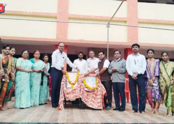 शिरसोलीच्या बारी समाज माध्यमिक विद्यालयात राजमाता जिजाऊ, स्वामी विवेकानंदांची जयंती उत्साहात