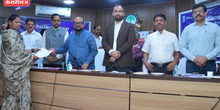 बेघरांच्या स्वप्नातील अमृत महाआवास योजना यशस्वी करा : गुलाबराव पाटील