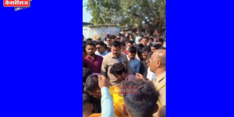 गोमांस विक्रीच्या संशयावरून एकास मारहाण, पोलिसांच्या सतर्कतेने आटोक्यात