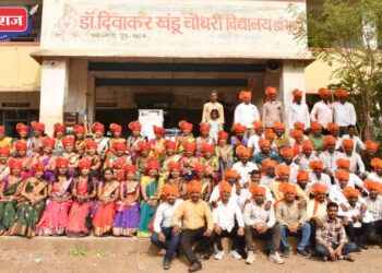 दुर्दैव : वाळूचोरांनी केलेल्या खड्ड्यामुळे पतीचा पत्नीसमोरच बुडून मृत्यू !