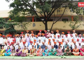 बारी समाज विद्यालयात माजी विद्यार्थ्यांच्या मेळाव्यात आली रंगत