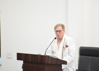 रुग्णसेवेसाठी वैद्यकीय पथकाने कार्यरत राहिले पाहिजे : डॉ. लॅरी विंस्टेन