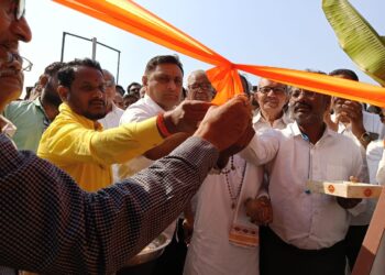 रावेर येथे लक्ष्मण बापूजी चौक फलकाचे आ. जावळेंच्या हस्ते उदघाटन