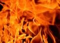 भीषण आगीत दुकानांमधील १४ लाखांचे साहित्य खाक