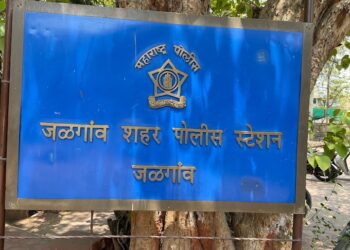 रुग्णालयात नविन फर्निचर तर नाही झाले, मात्र जुनेही भंगार भामट्याने नेले !