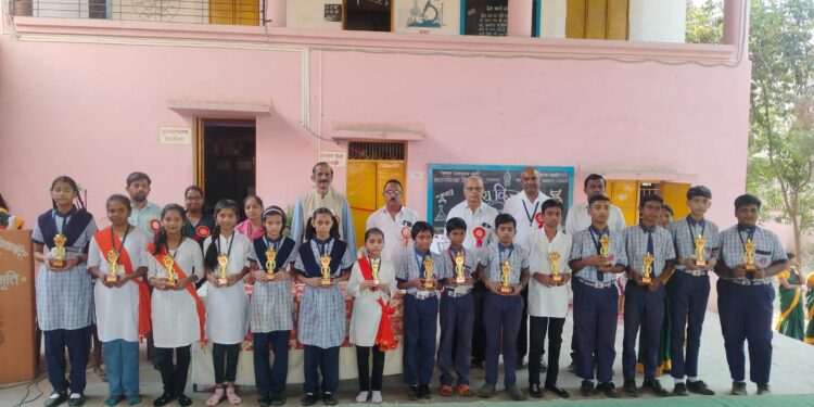 बुद्धीवादी बनून विज्ञानवादी व्हावे, अंधश्रध्देला बळी पडू नका : प्रा.डाॅ.युवराज वाणी