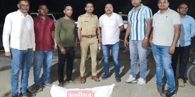 एलसीबी, अमळनेर पोलिसांनी पावणे २ लाखाचा गांजा पकडला